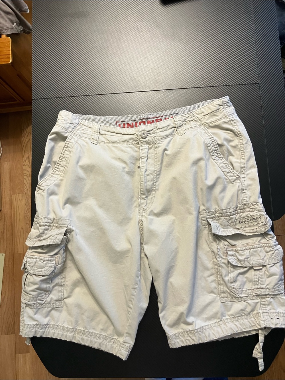 UNIONBAY Men’s Light Khaki Cargo Shorts
